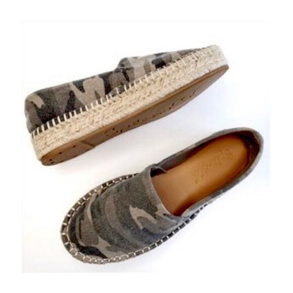 ✨ Splendid Laney Camo Print Espadrilles✨ - Picture 2 of 9